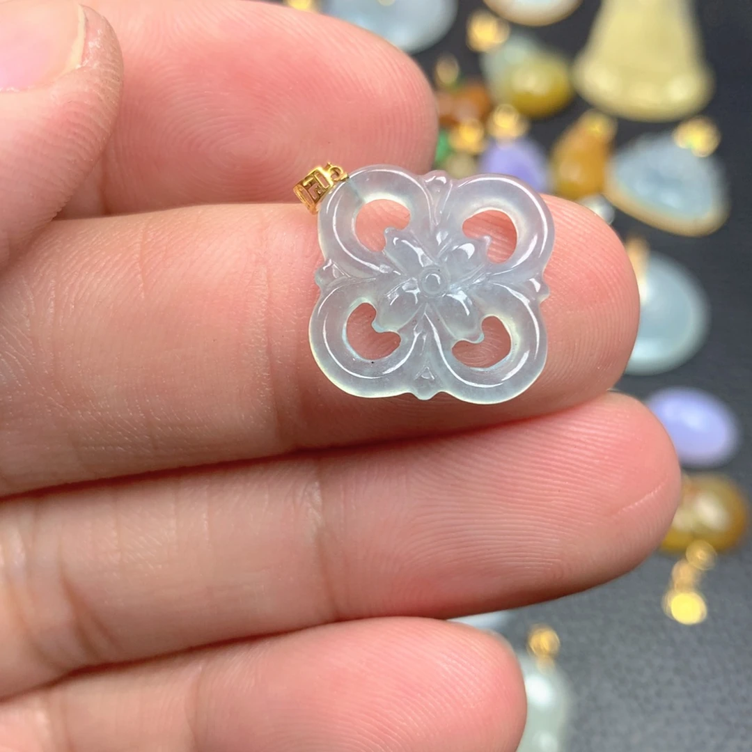 【闪购商品】颈饰18K金镶嵌翡翠翡翠