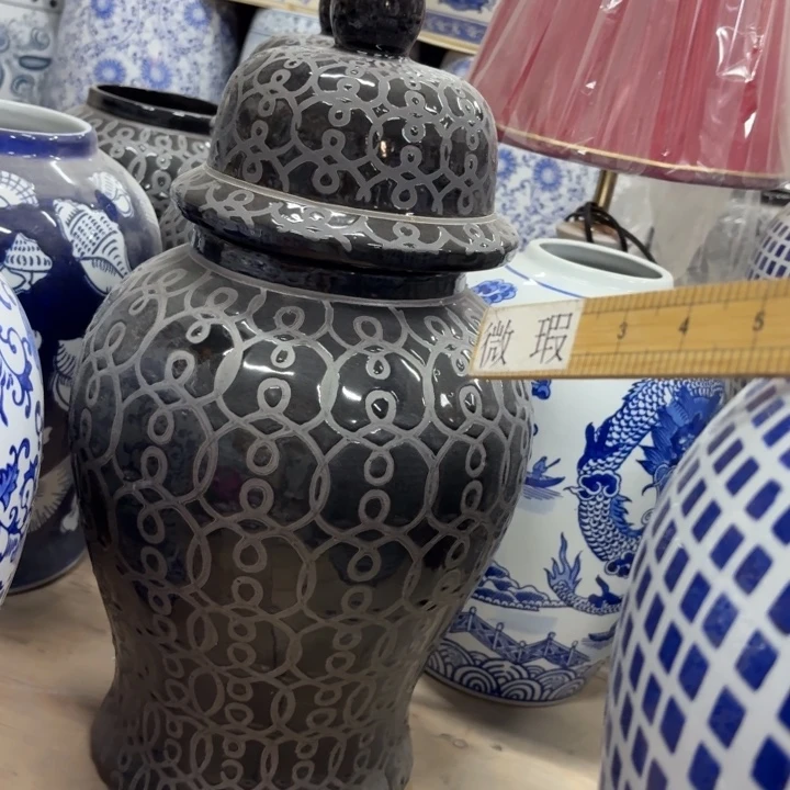 微瑕青花瓷器值得购买