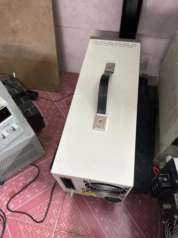 8新  可调电源一台电子负载一台