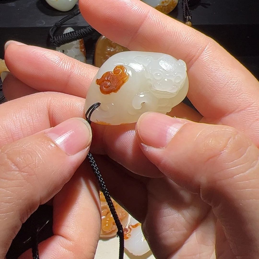 颈饰未镶嵌和田玉