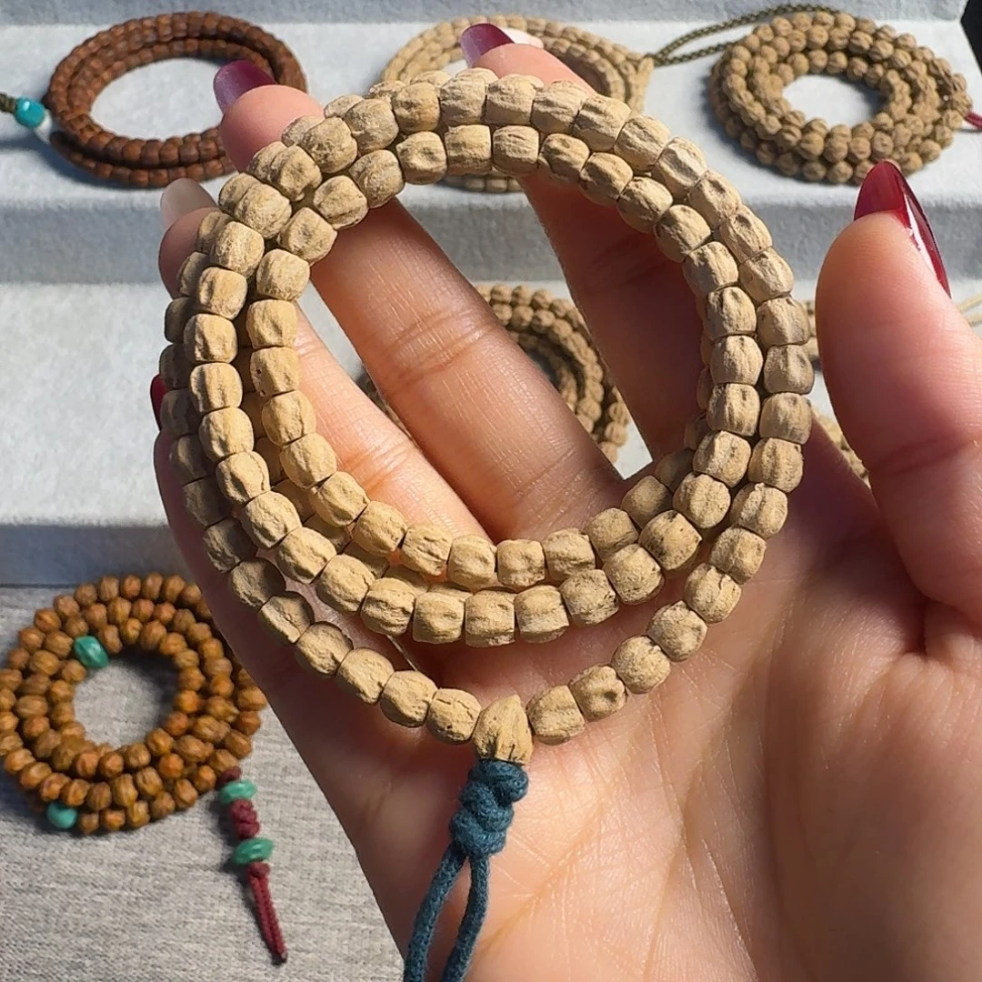 柏香籽/百香籽吊坠方块6皮质干净