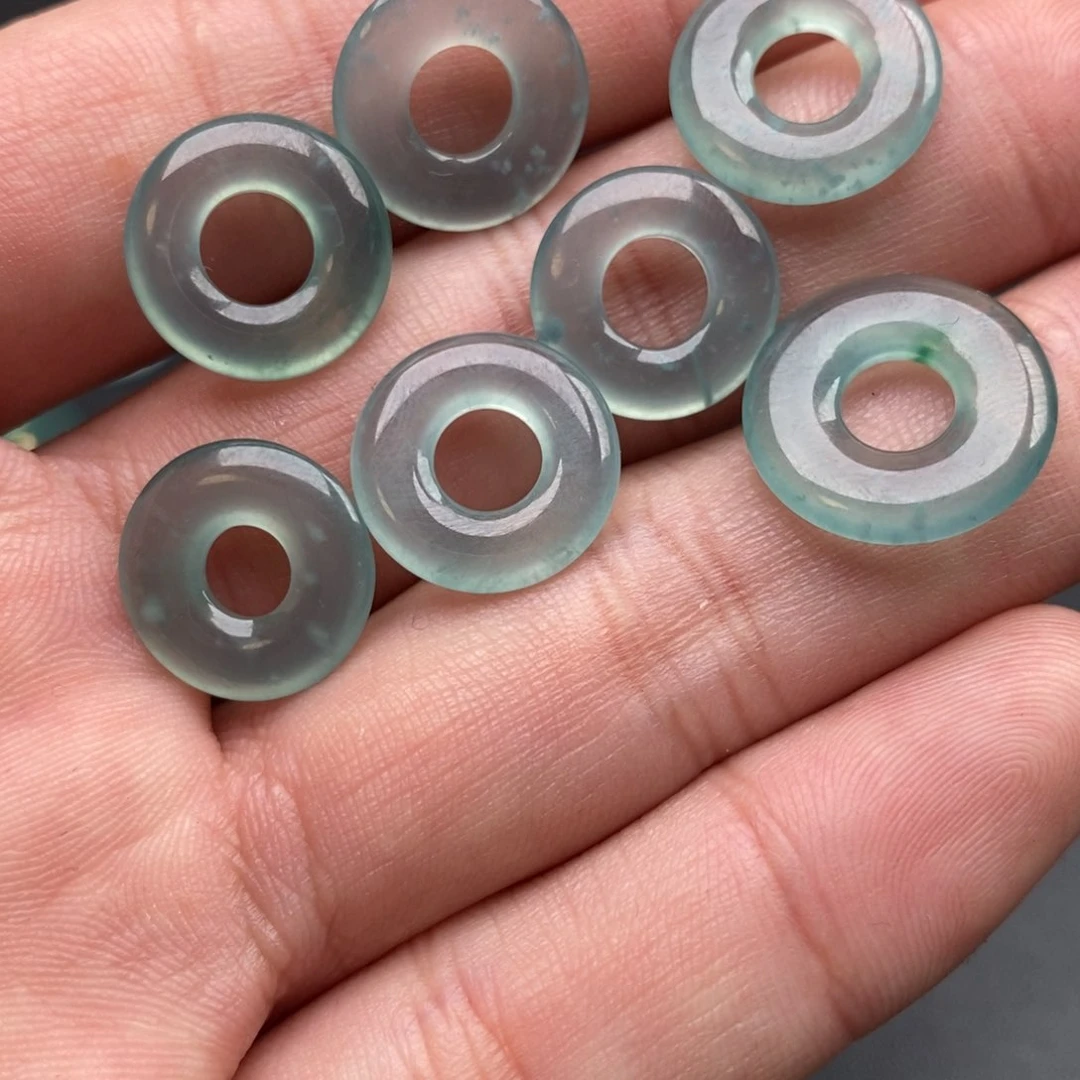 颈饰未镶嵌翡翠2