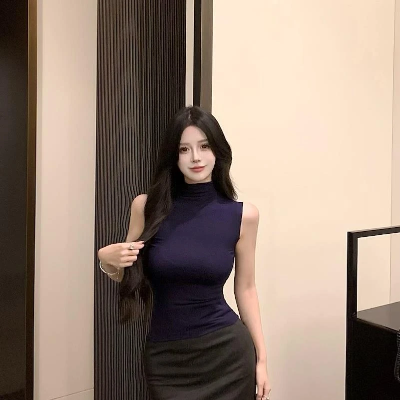 名媛气质修身半高领无袖背心上衣+灰色高腰半身裙2025夏季两件套