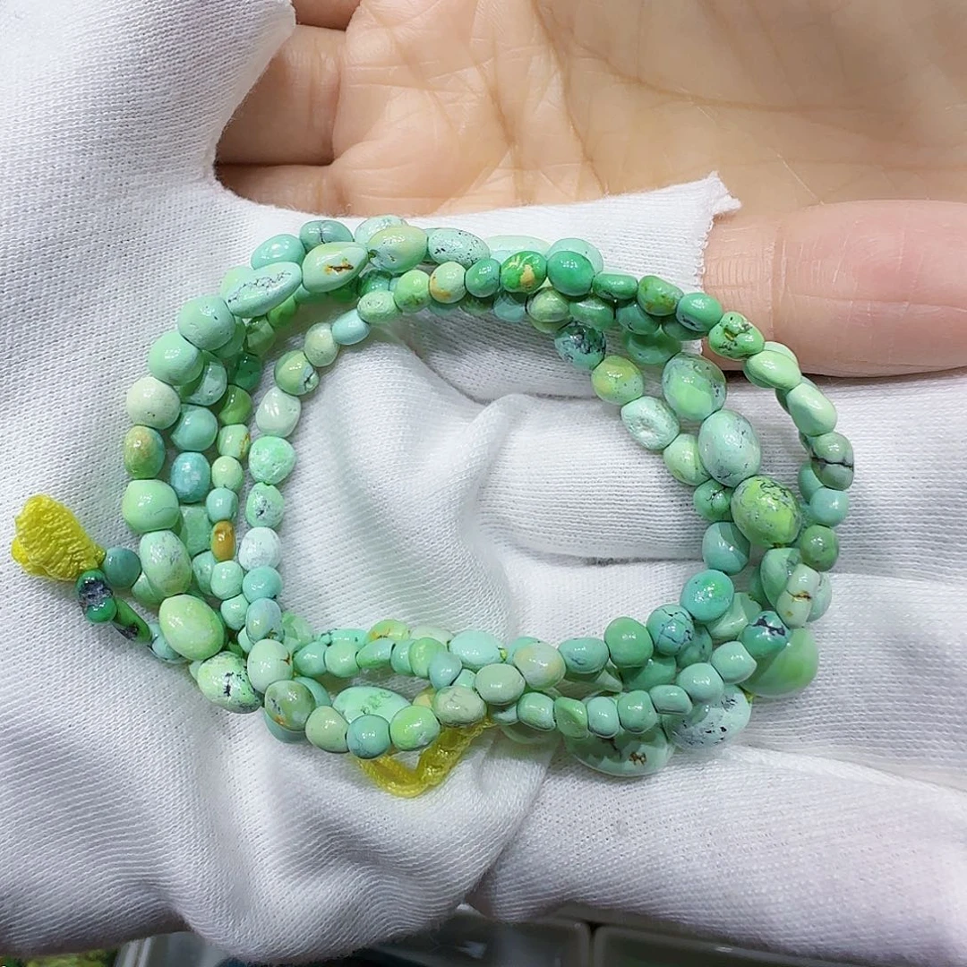 绿松石未镶嵌原矿绿松石