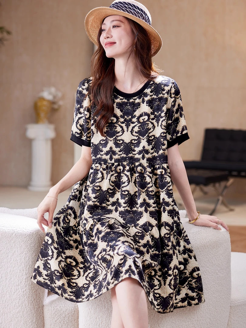 2025夏季新款圆领显瘦气质连衣裙洋气时尚减龄宽松A字中长裙女潮