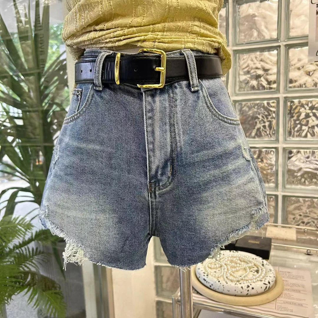 女士复古做旧破洞毛边设计百搭A字版型显瘦牛仔短裤