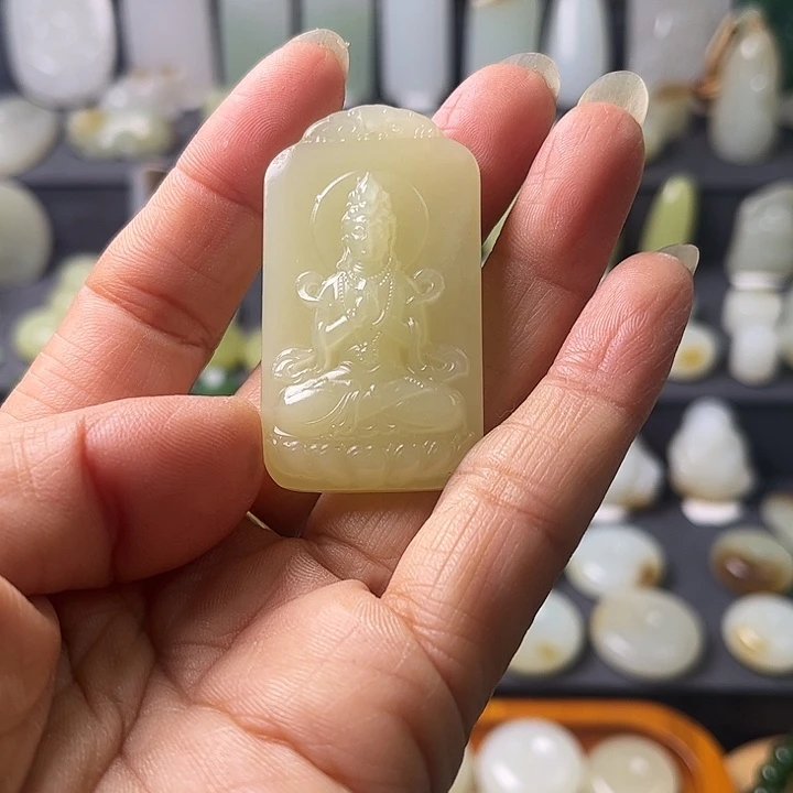 和田玉（黄玉）未镶嵌颈饰