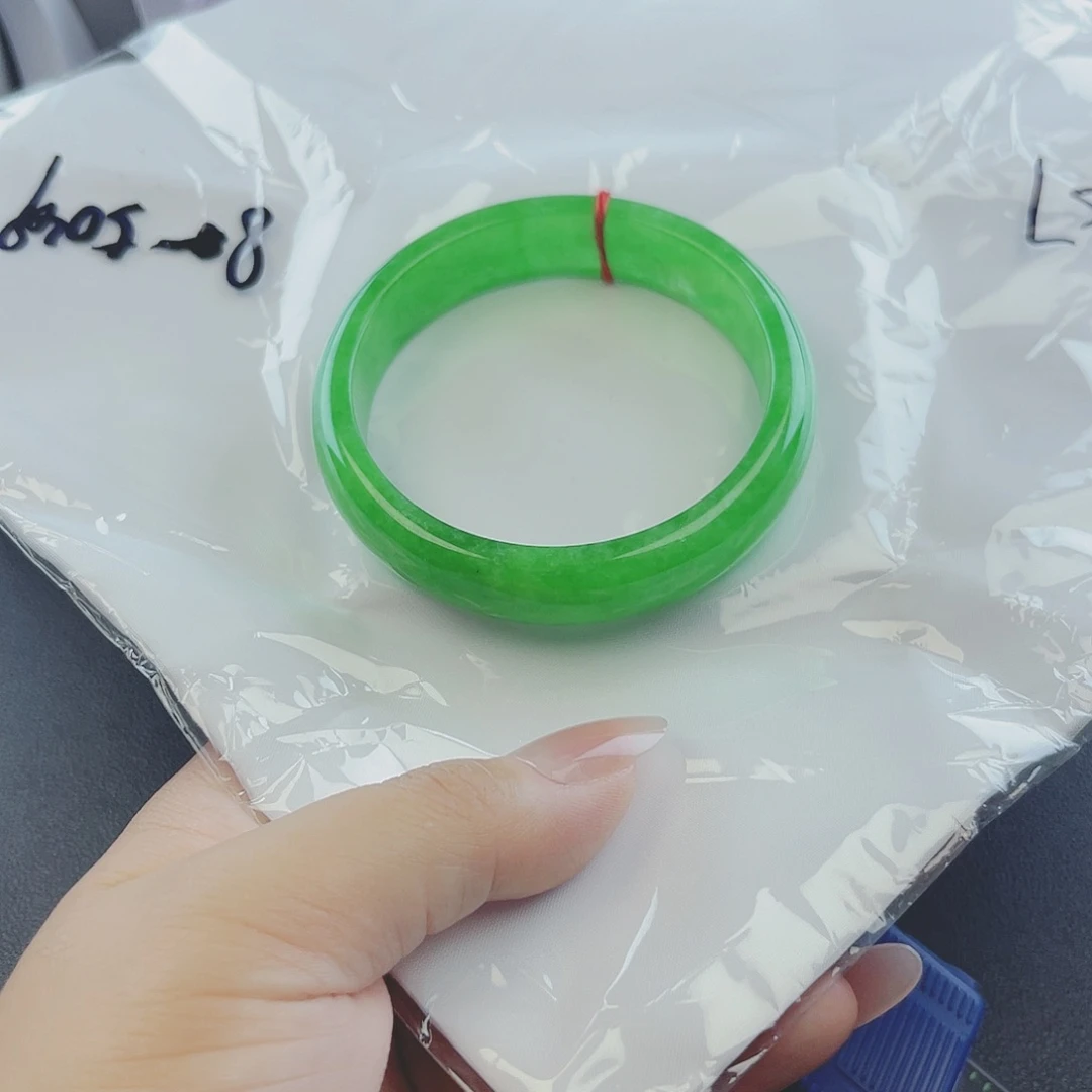 翡翠手镯未镶嵌微包容42