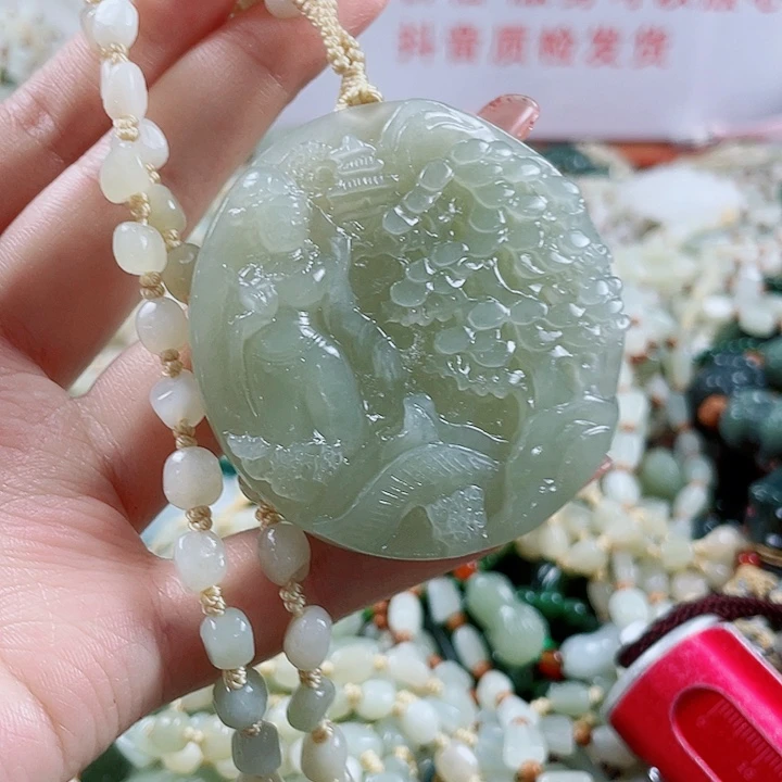 颈饰未镶嵌和田玉
