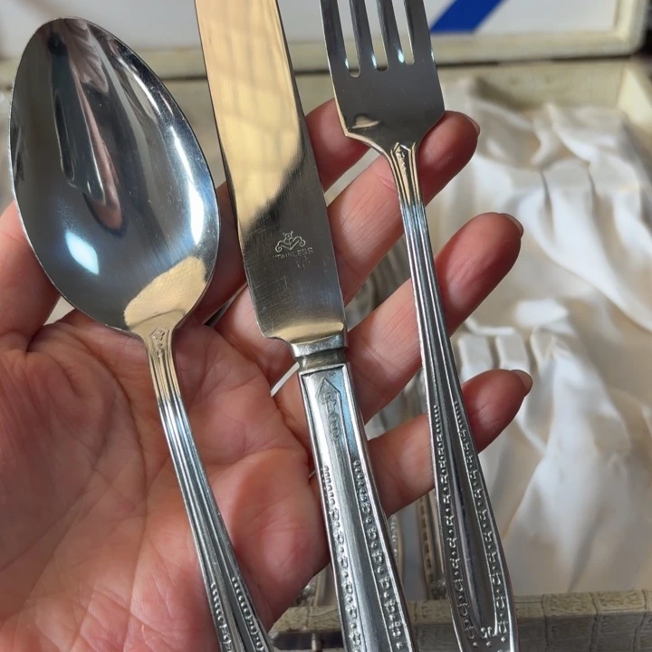 2204三件啦啦啦啦啦