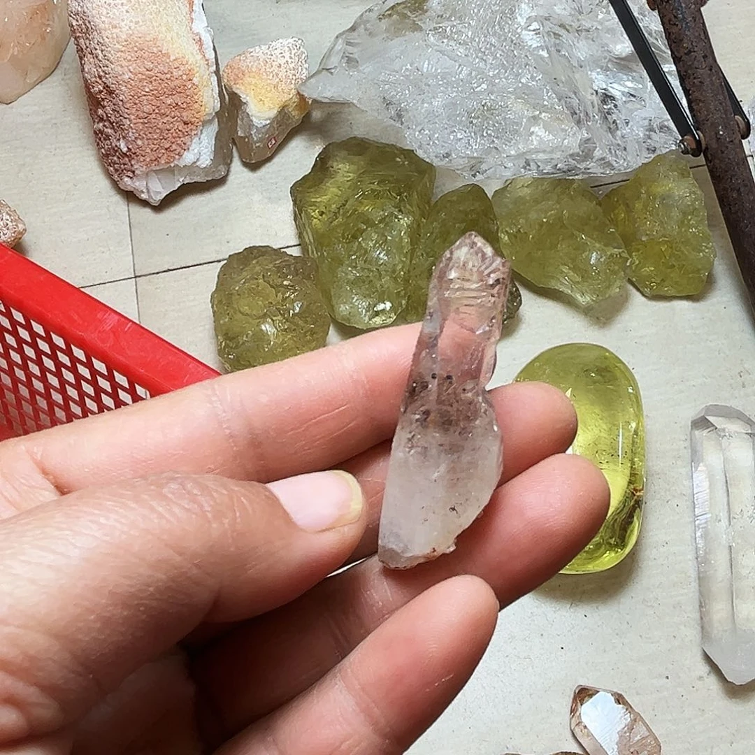 N***g水晶珠宝半成品未镶嵌