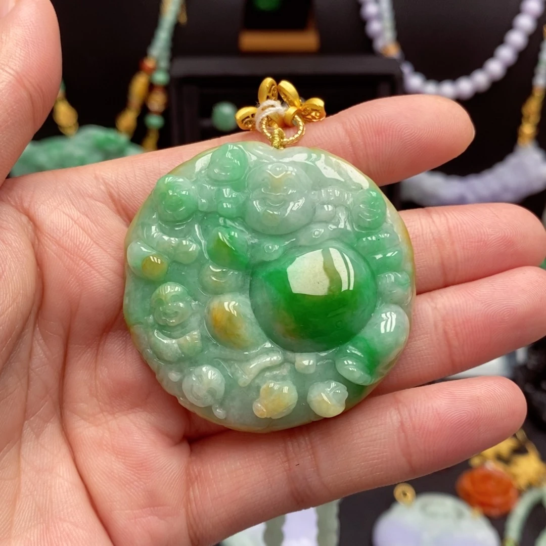 翡翠未镶嵌颈饰福**照翡翠吊坠