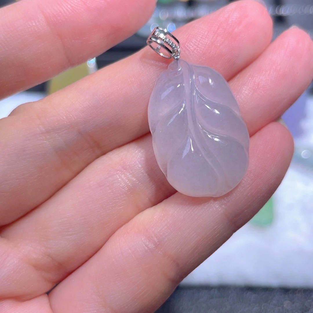 翡翠18K金镶嵌颈饰翡翠