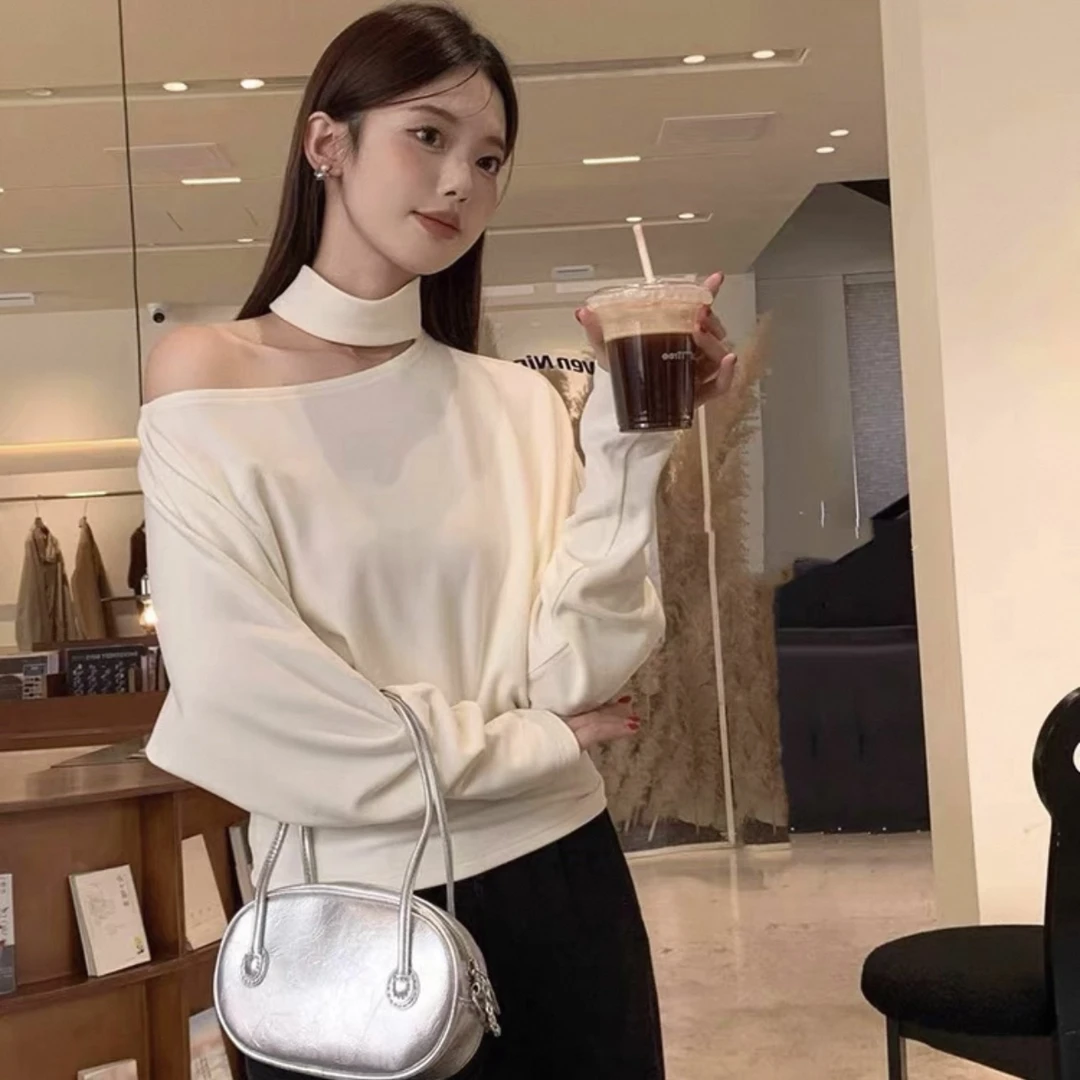 DS 设计感挂脖镂空露肩T恤女2025新款宽松显瘦气质斜肩上衣117-2