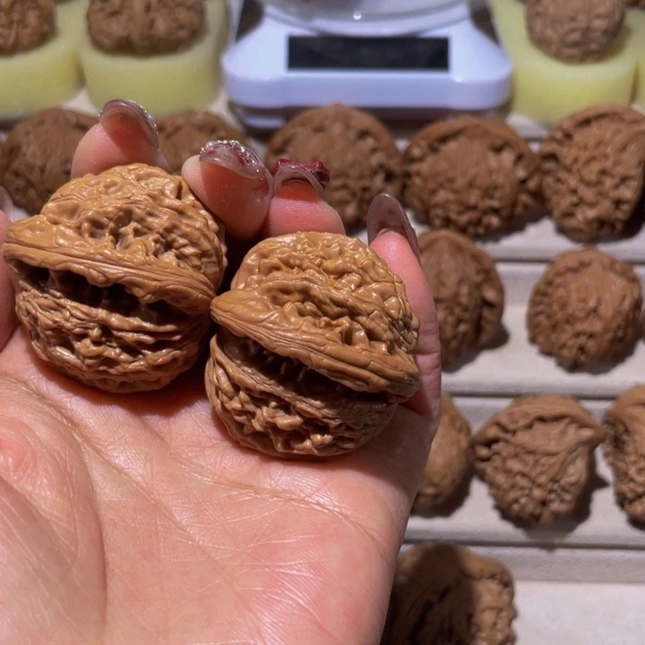 【闪购商品】文玩核桃把件山*虎头