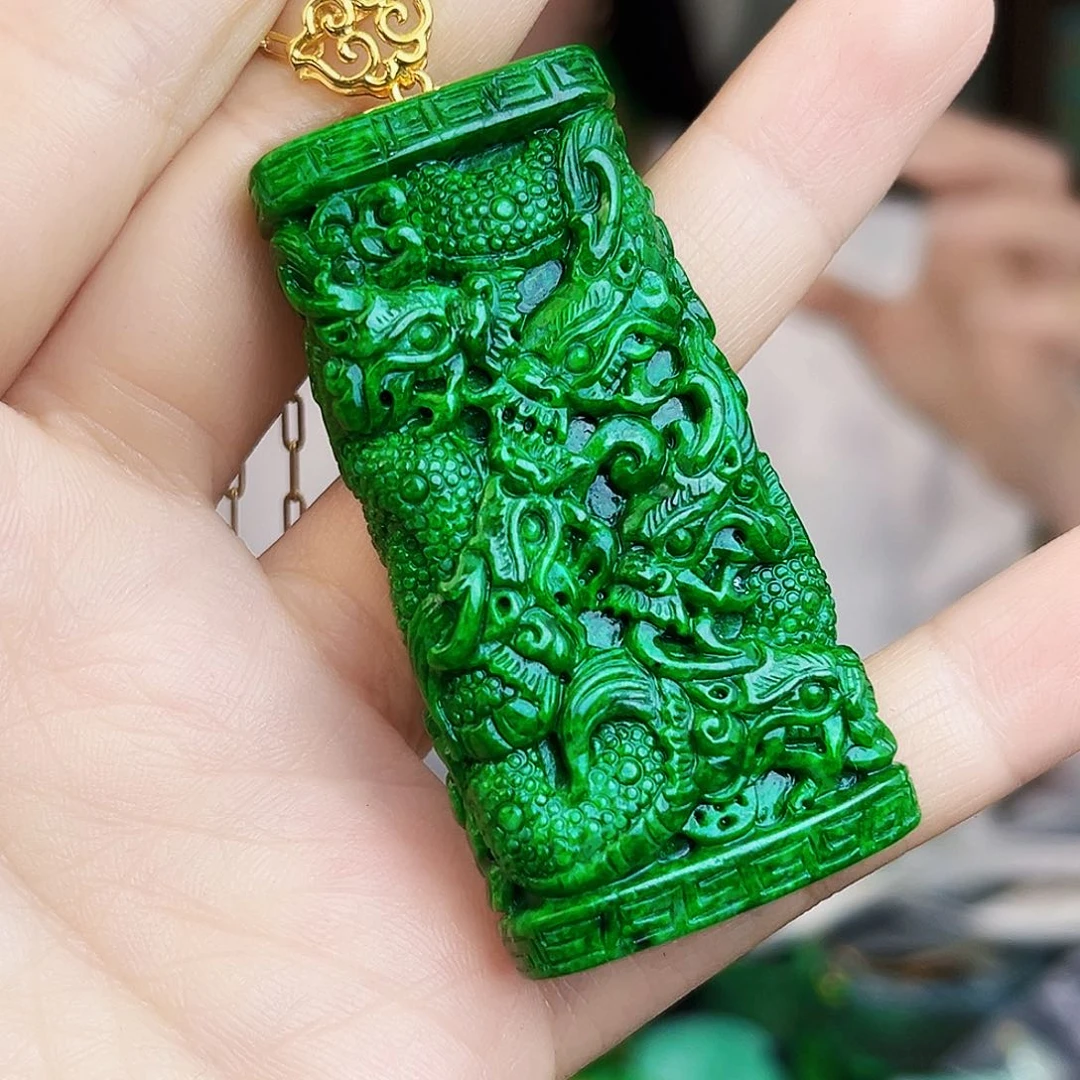 翡翠18K金镶嵌颈饰多样性