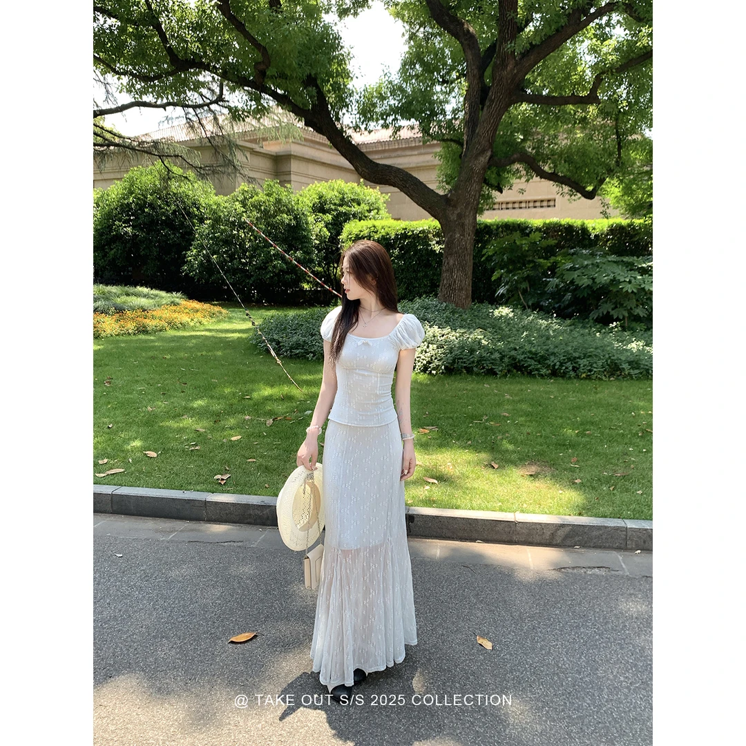 外卖到了「雨后铃兰」设计感镂空蕾丝小衫半身裙套装WM5DSZ13