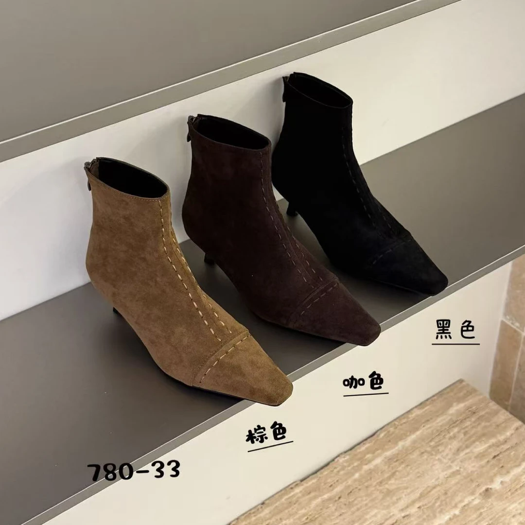 梦梦家 780-33 初秋新品限定～复古慵懒设计猫跟短靴极简质感女靴