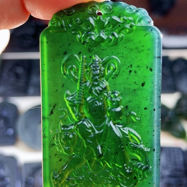 蛇纹石玉未镶嵌挂件