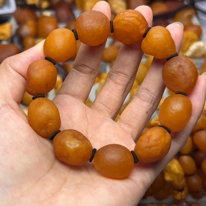 琥珀未镶嵌裸石天然蜜蜡