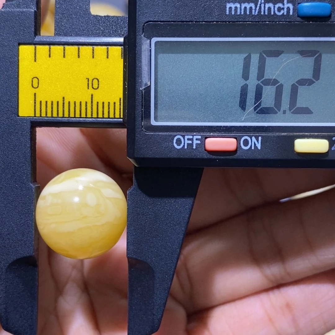 未镶嵌蜜蜡珠宝奇石