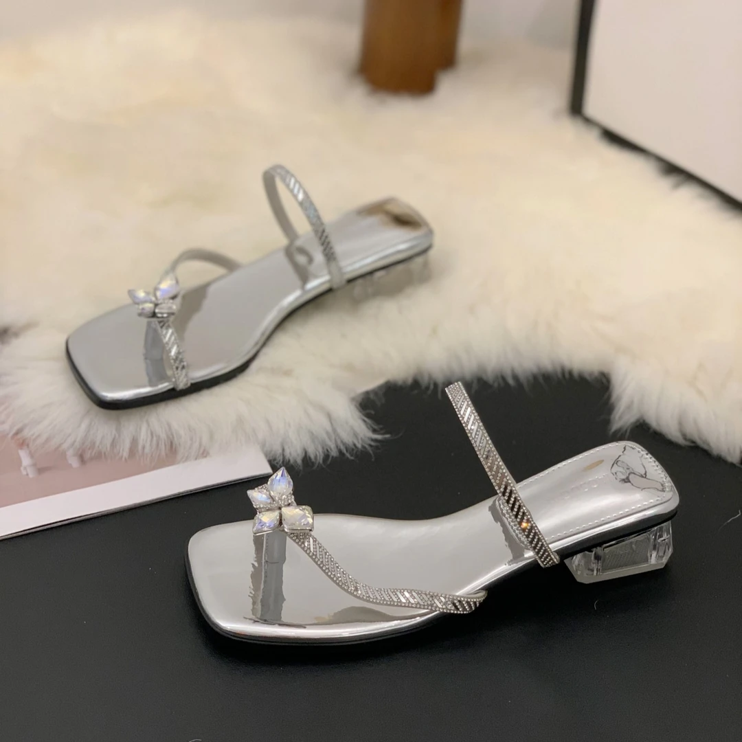 水钻蝴蝶粗跟套趾时尚仙女风气质凉拖女外穿夏2025新款中跟人字拖