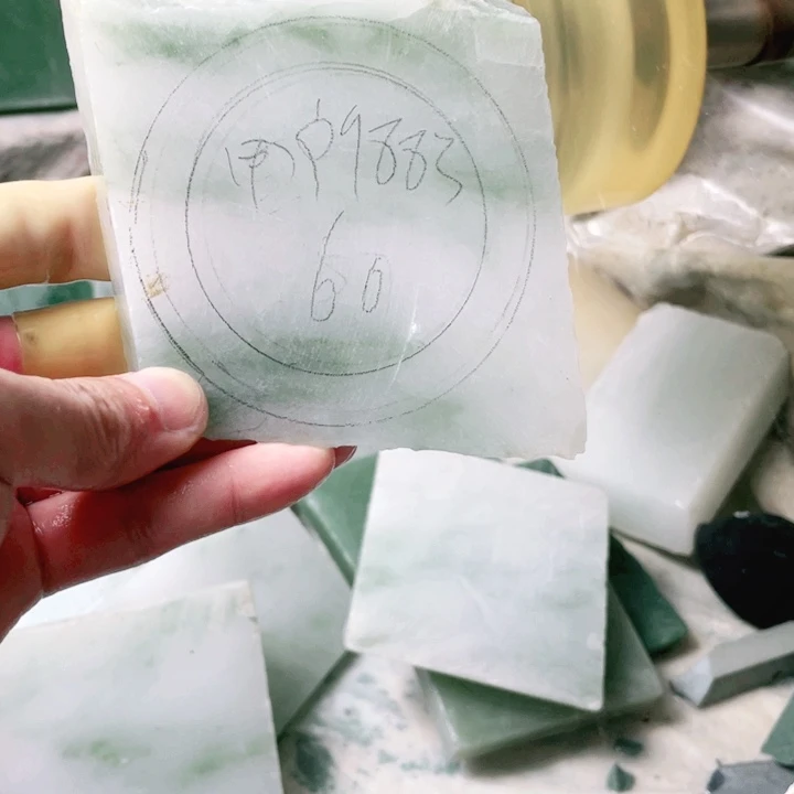 用***9定制石英质玉手镯60圈口