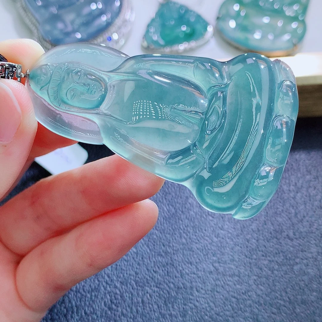 颈饰18K金镶嵌翡翠翡翠