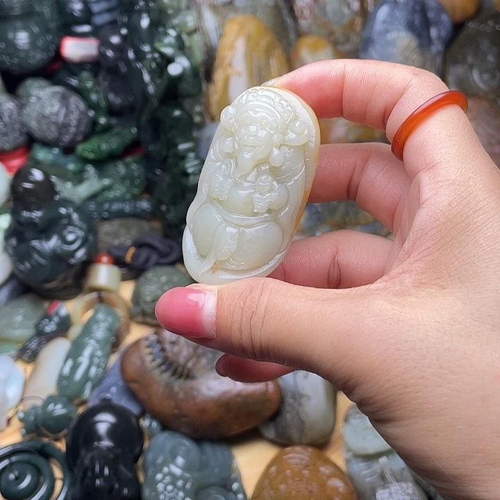 未镶嵌和田玉挂件