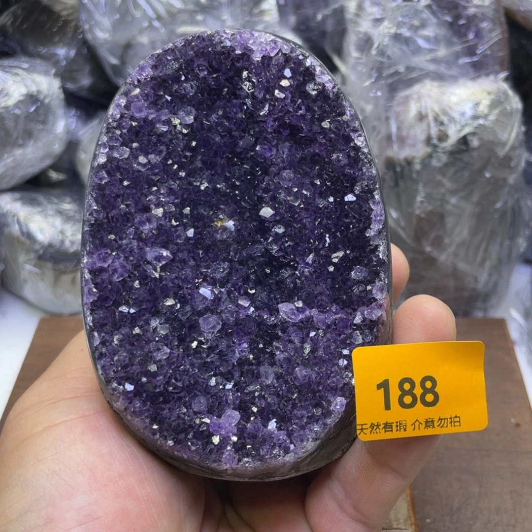 未镶嵌水晶大型摆件（非配饰）