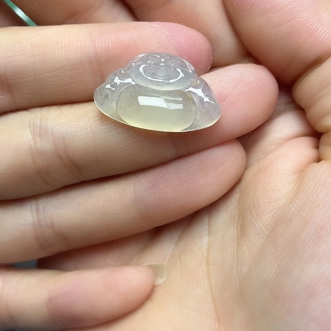 翡翠未镶嵌颈饰黄佛