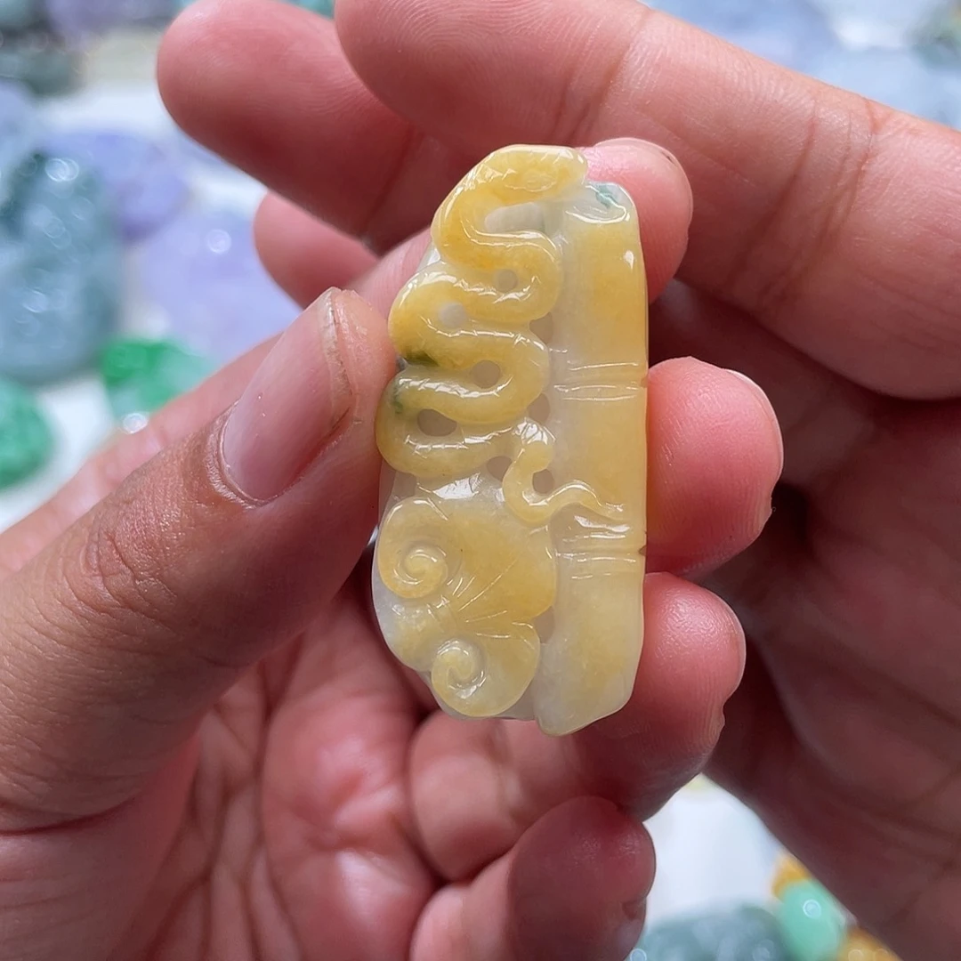 翡翠未镶嵌颈饰翡玉缘翡翠