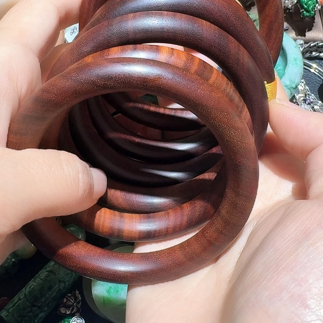 檀香木个性十足大方