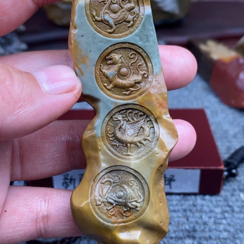 【闪购商品】原石雕刻手把件