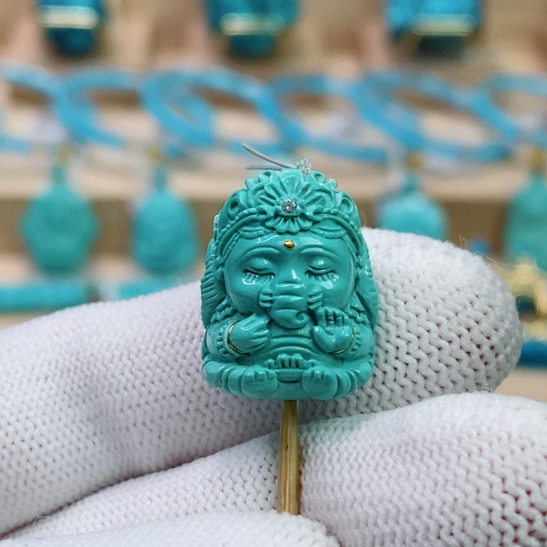 绿松石未镶嵌珠宝奇石