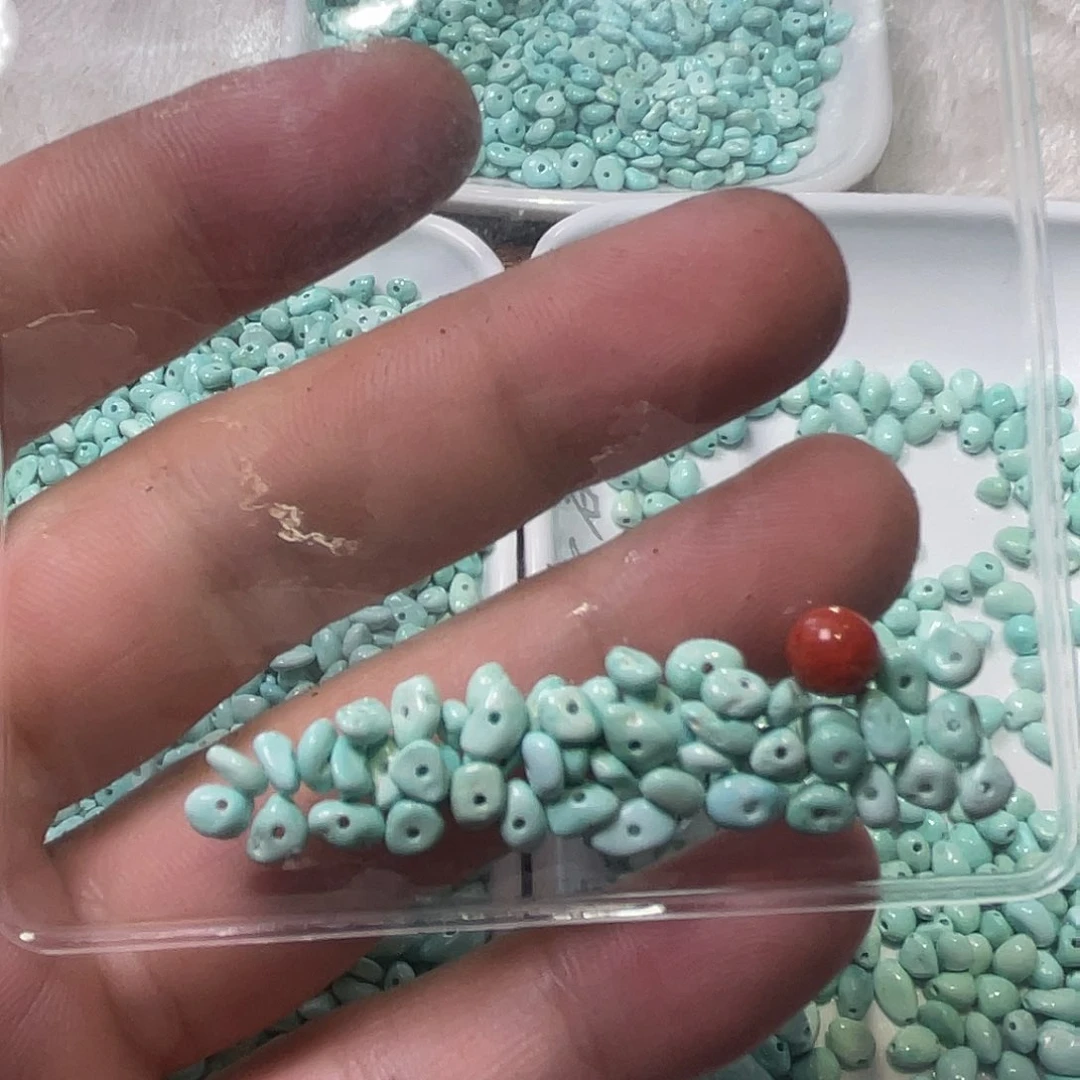 颜***玉南红玛瑙未镶嵌珠宝奇石