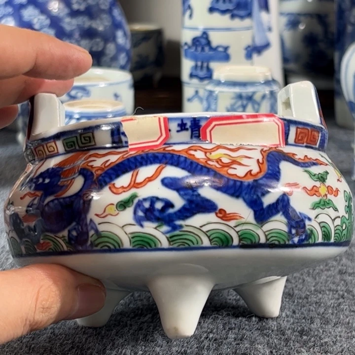 锅***號摆件一个五彩的小炉子