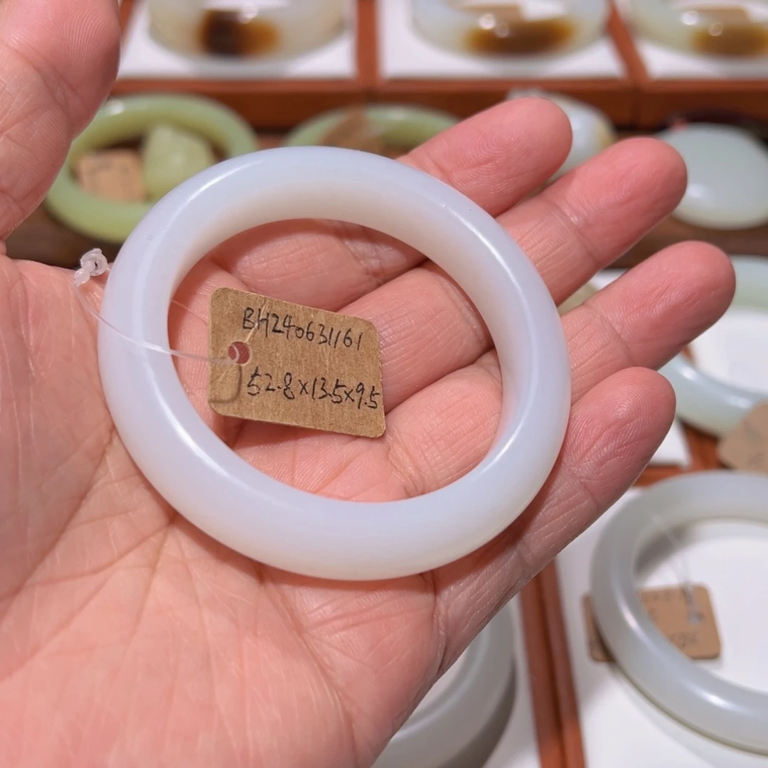 和田玉（白玉）手镯未镶嵌