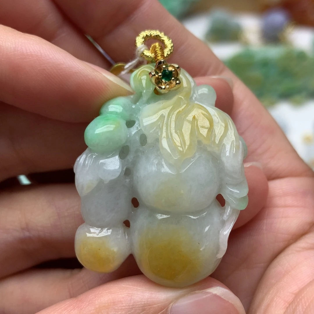 翡翠未镶嵌颈饰翡翠