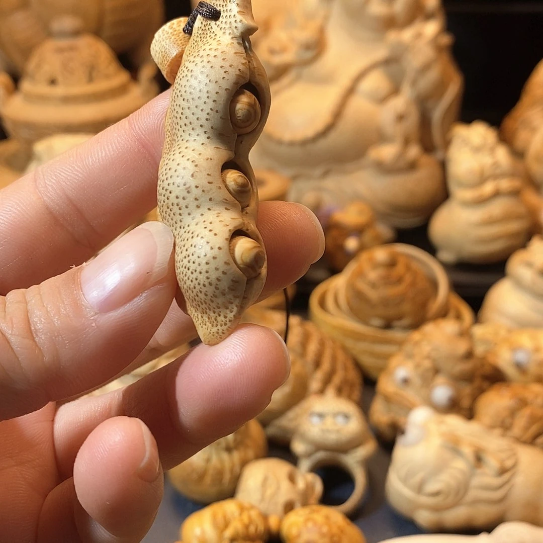竹竹根雕豆角挂件
