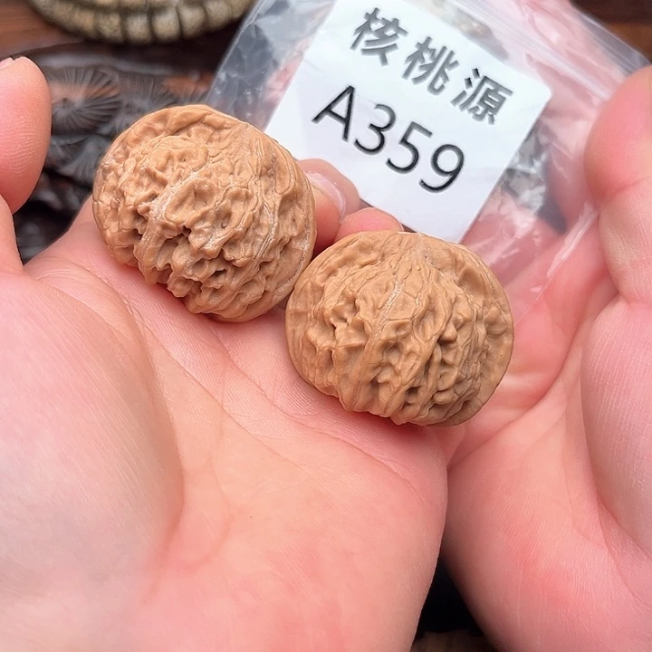 桃核把件核桃天地