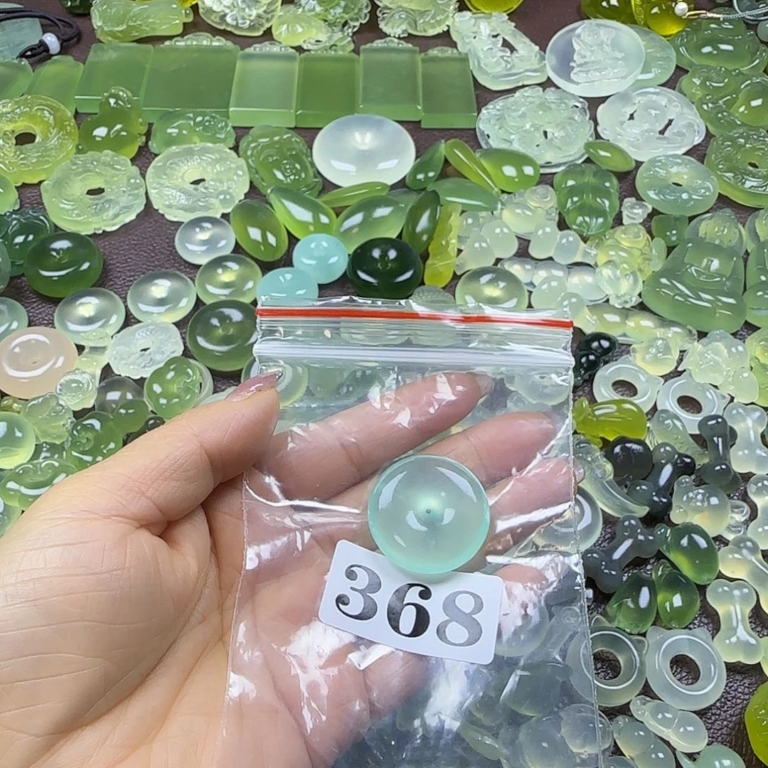 喵***郎蛇纹石玉未镶嵌岫玉吊坠