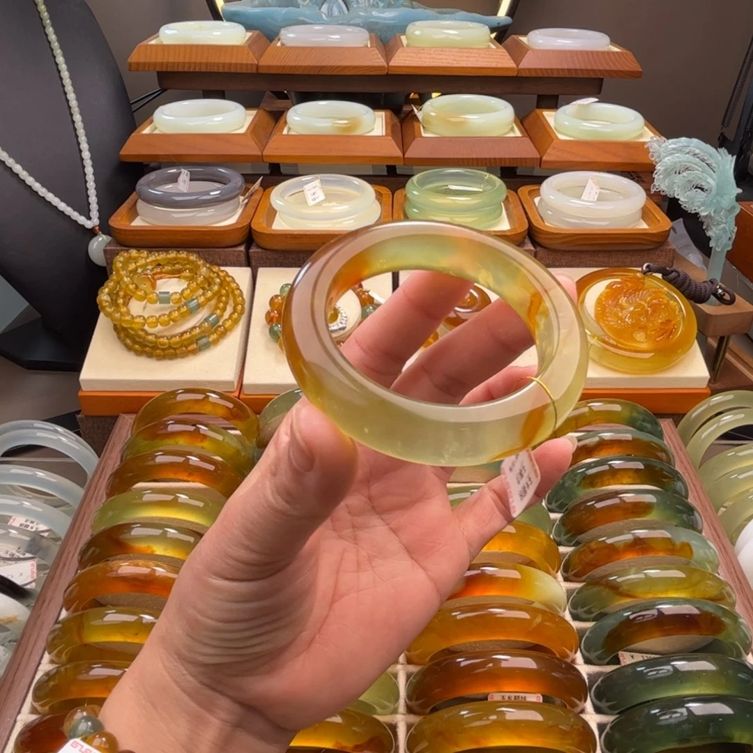 蛇纹石玉未镶嵌手镯54