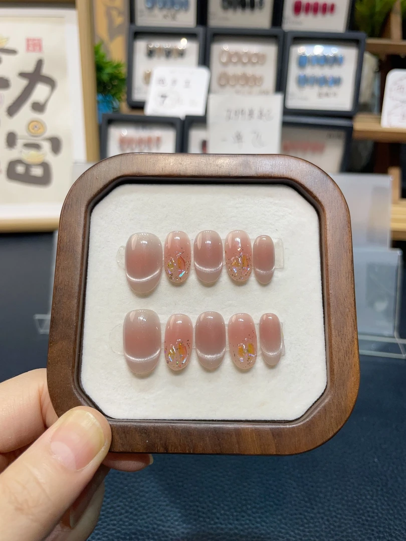 上新【温精灵】纯手工穿戴甲猫眼短甲显白气质款美甲十片装