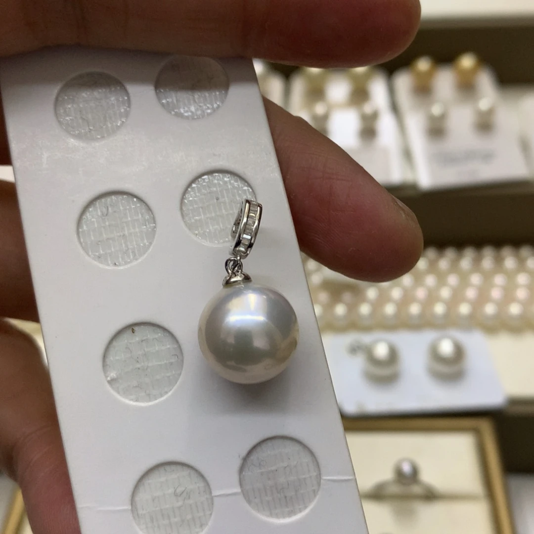 淡水珍珠颈饰银S925镶嵌12-13爱迪生万能扣吊坠