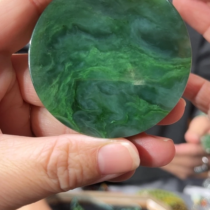 颈饰未镶嵌和田玉（糖玉）謜***姐