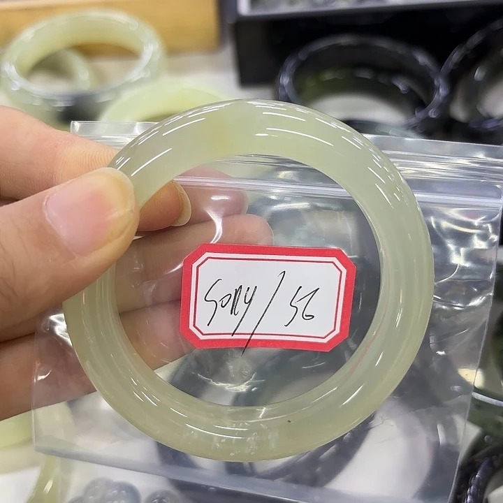 S****未镶嵌蛇纹石玉岫玉手镯