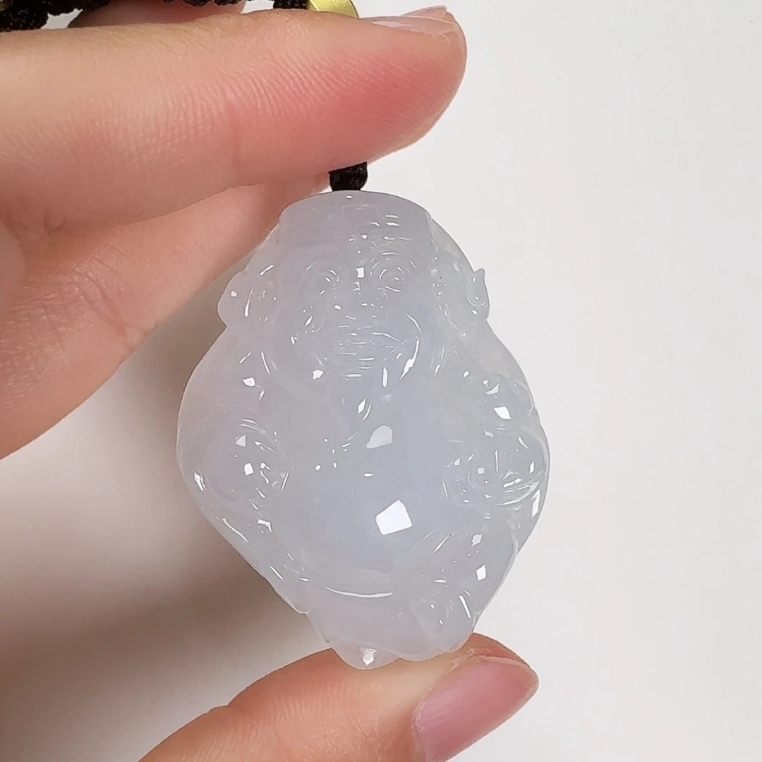 翡翠颈饰未镶嵌财神爷