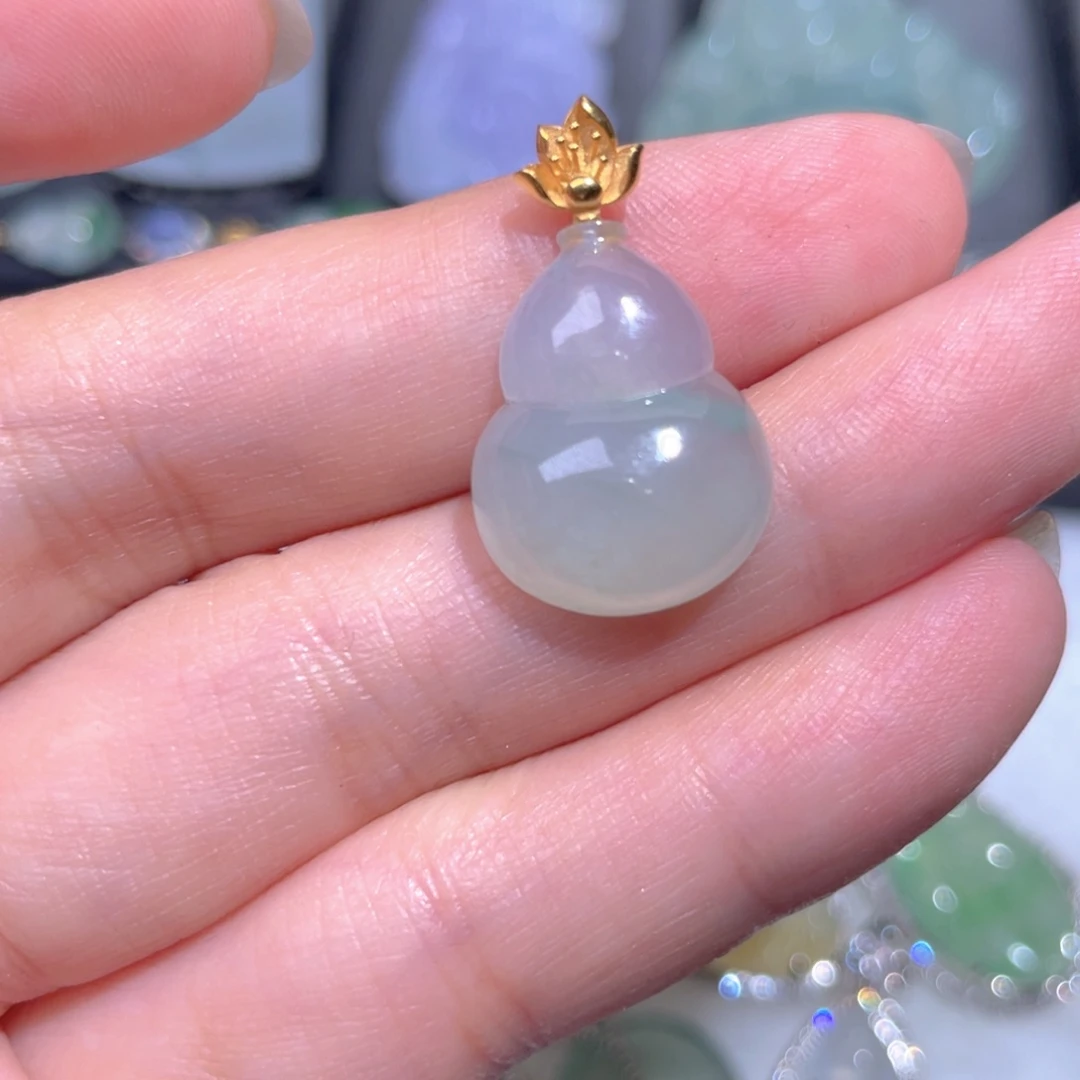 颈饰18K金镶嵌翡翠翡翠