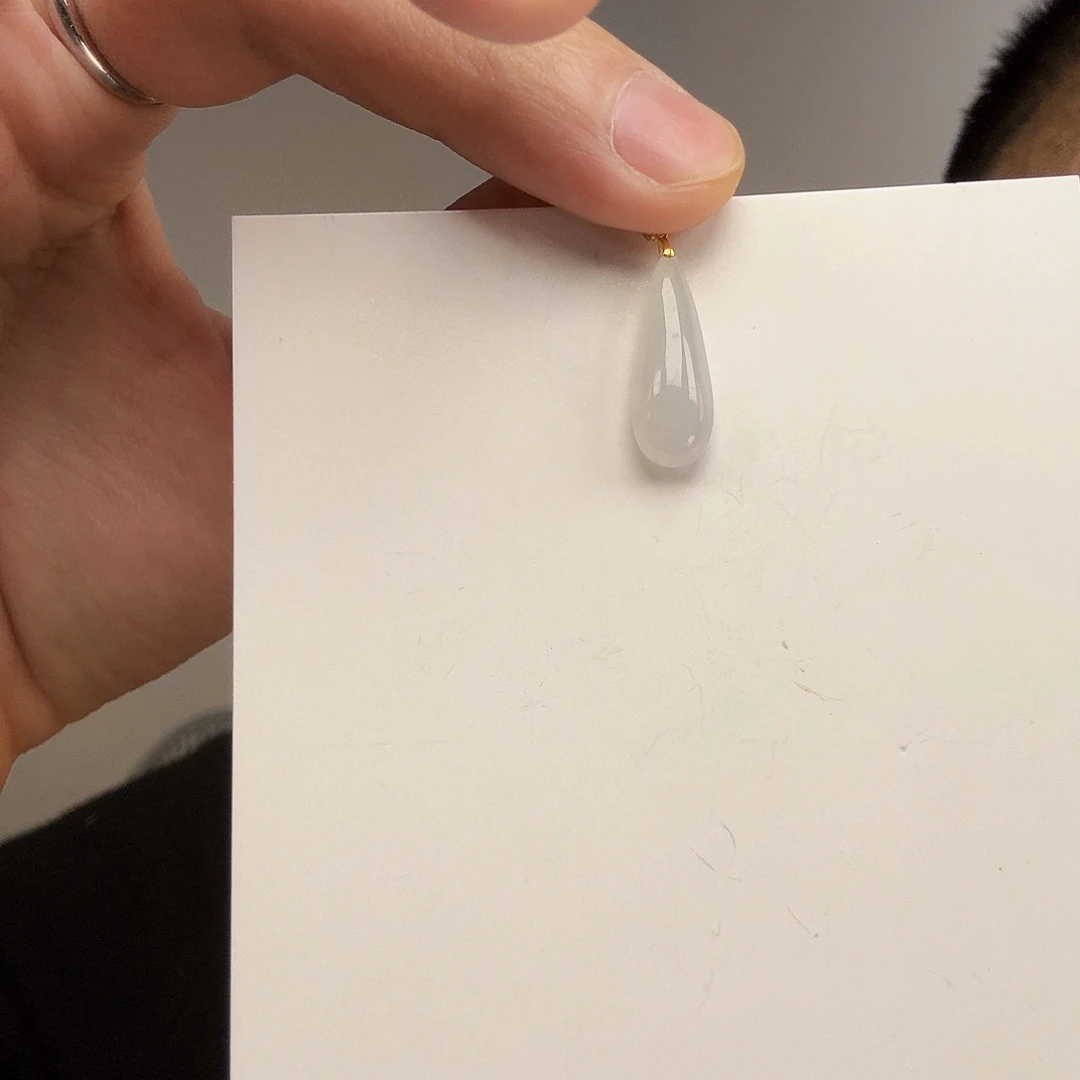 翡翠18K金镶嵌颈饰一件